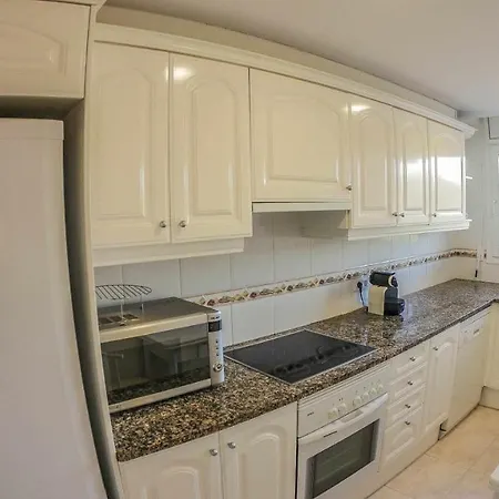 Lujoso Apartamento En Sagaro * خيرونا